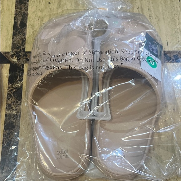 Wild Fable Beige Women's Slippers - Picture 3 of 3